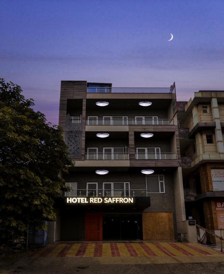 Hotel Red Saffron Nueva Delhi Exterior foto