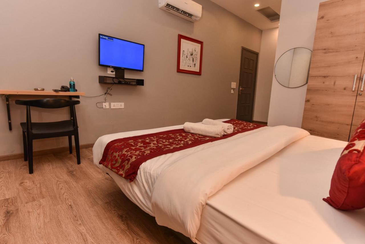 Hotel Red Saffron Nueva Delhi Exterior foto